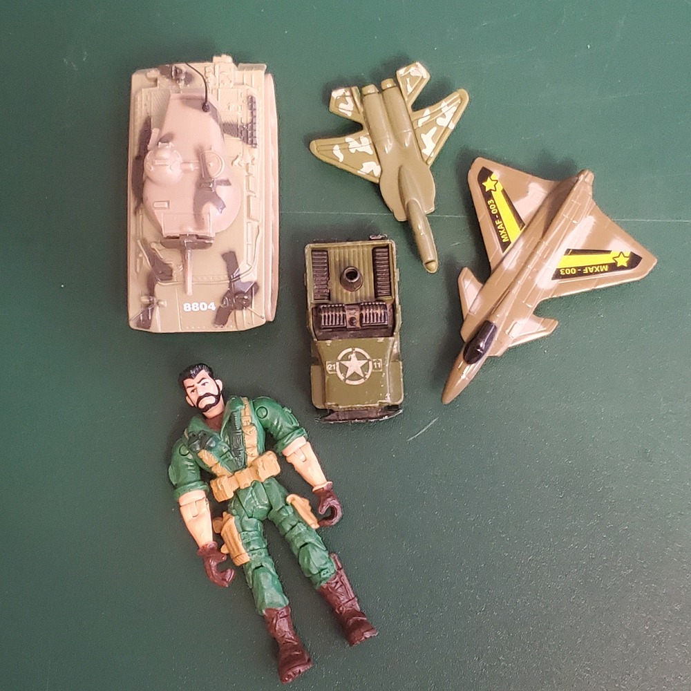 Vtg Military Toy Lot Action Figure Tank Fighter Jets Jeep Camo Diecast Soldier
